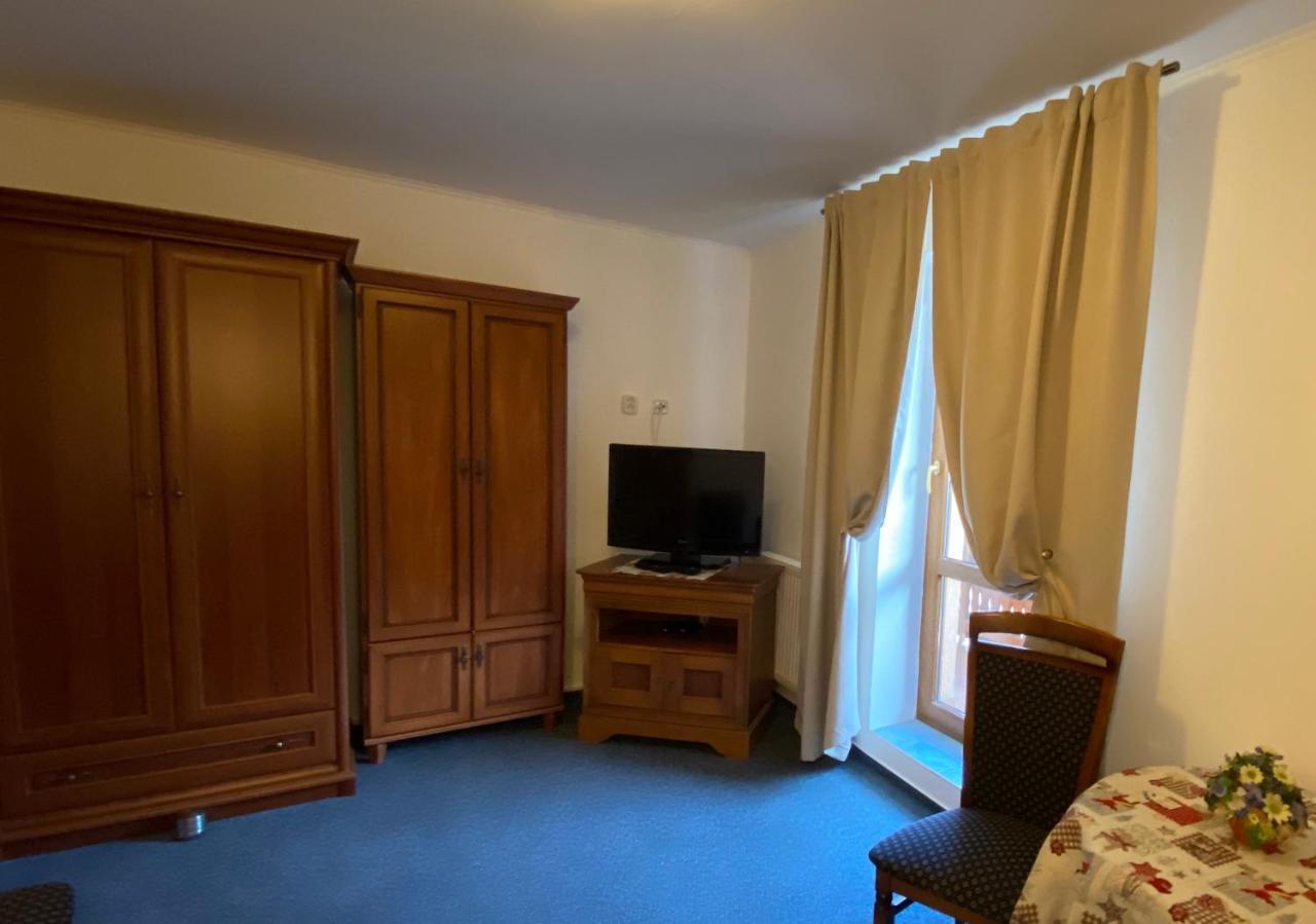Penzion Vila Petra Bed&Breakfast Veľký Slavkov Екстериор снимка