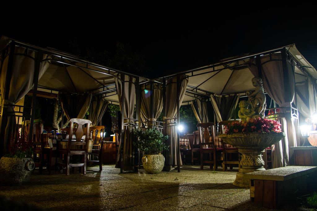 Penzion Vila Petra Bed&Breakfast Veľký Slavkov Екстериор снимка