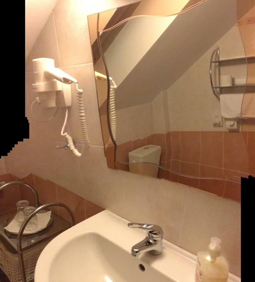 Penzion Vila Petra Bed&Breakfast Veľký Slavkov Екстериор снимка